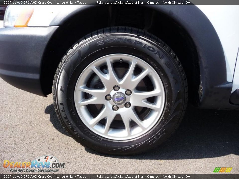 2007 Volvo XC70 AWD Cross Country Ice White / Taupe Photo #26