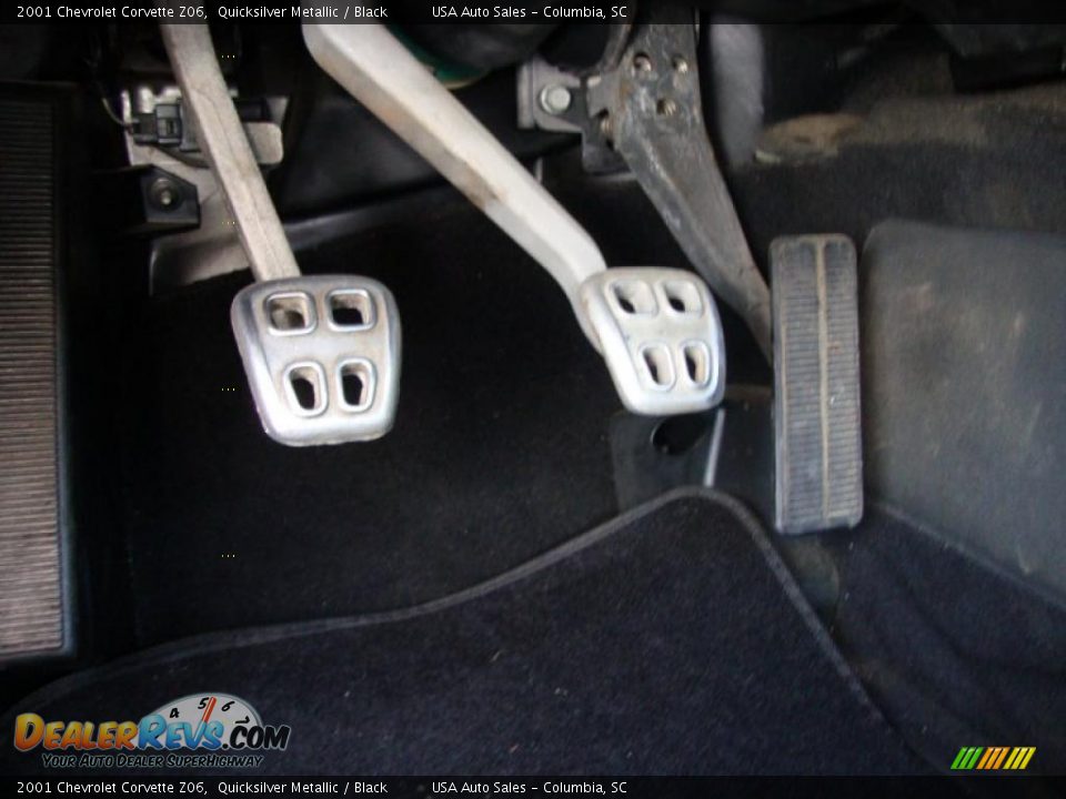 2001 Chevrolet Corvette Z06 Quicksilver Metallic / Black Photo #17