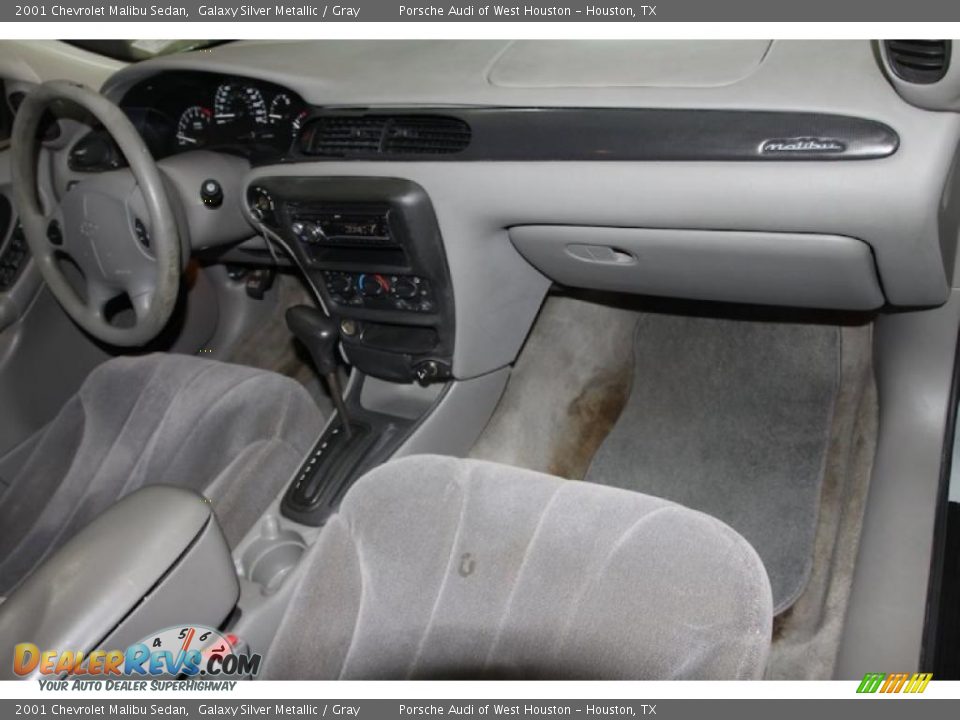 2001 Chevrolet Malibu Sedan Galaxy Silver Metallic / Gray Photo #8