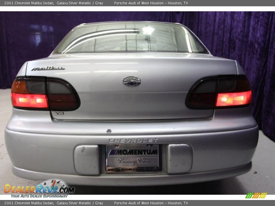 2001 Chevrolet Malibu Sedan Galaxy Silver Metallic / Gray Photo #15