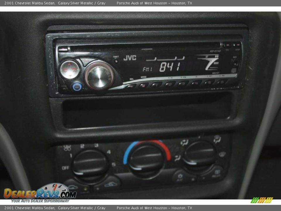 2001 Chevrolet Malibu Sedan Galaxy Silver Metallic / Gray Photo #23