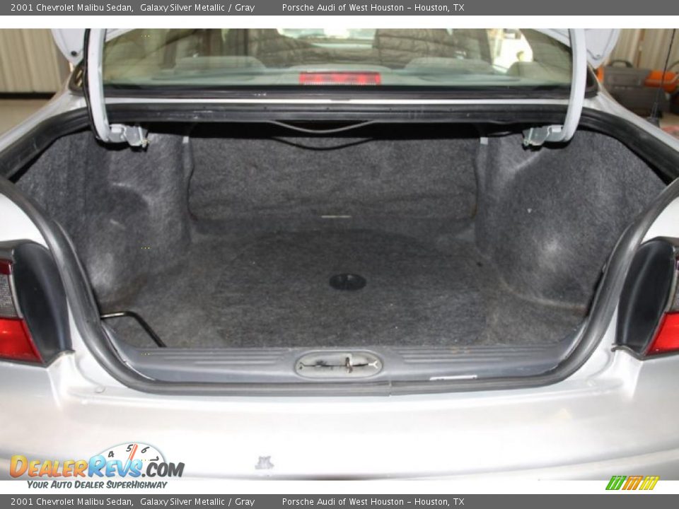 2001 Chevrolet Malibu Sedan Galaxy Silver Metallic / Gray Photo #29