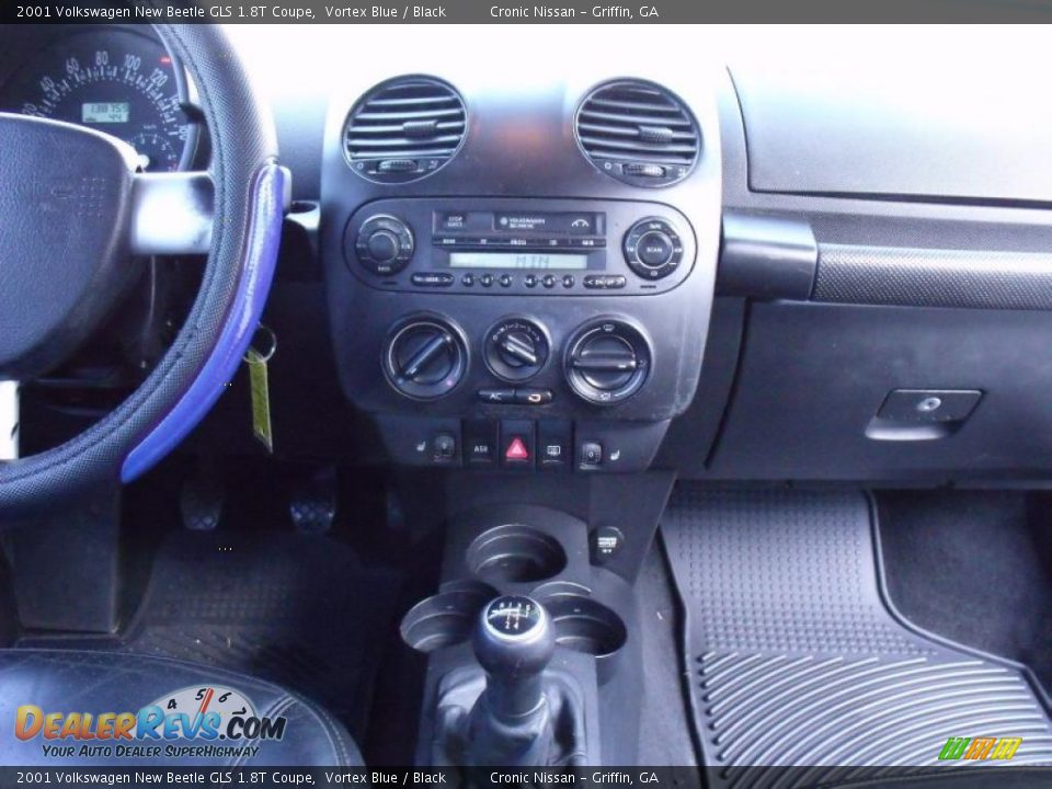 2001 Volkswagen New Beetle GLS 1.8T Coupe Vortex Blue / Black Photo #14