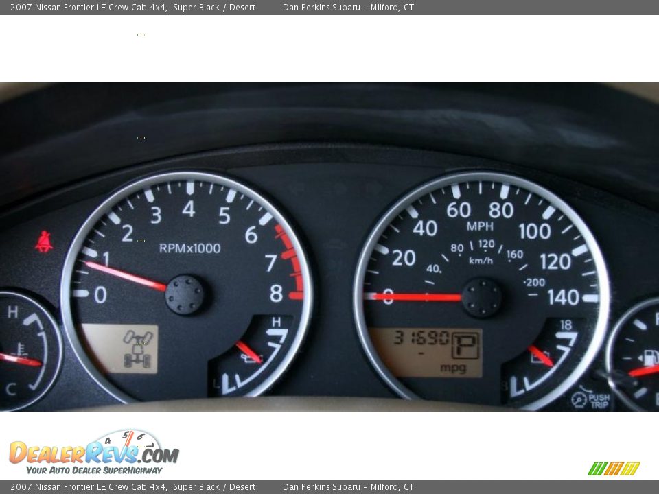 2007 Nissan Frontier LE Crew Cab 4x4 Super Black / Desert Photo #24