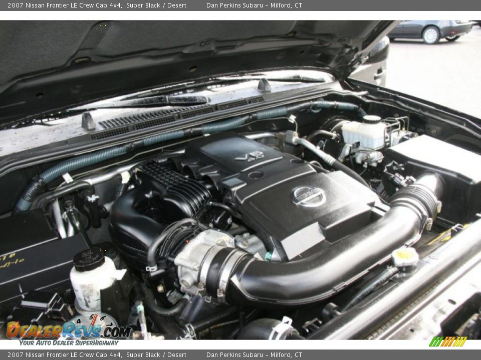 2007 Nissan Frontier LE Crew Cab 4x4 Super Black / Desert Photo #26
