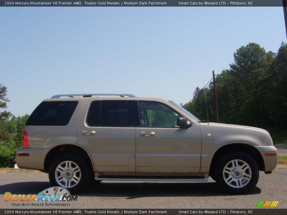 2004 Mercury Mountaineer V8 Premier AWD Pueblo Gold Metallic / Medium Dark Parchment Photo #2