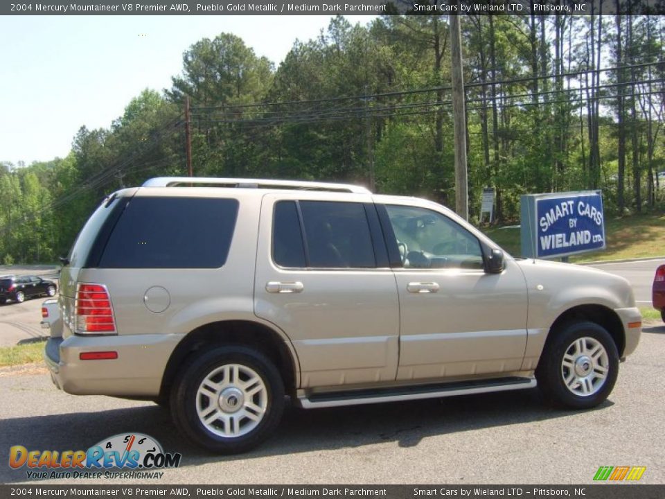 2004 Mercury Mountaineer V8 Premier AWD Pueblo Gold Metallic / Medium Dark Parchment Photo #4