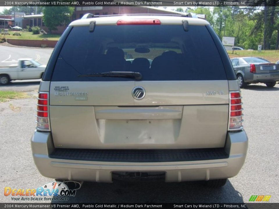 2004 Mercury Mountaineer V8 Premier AWD Pueblo Gold Metallic / Medium Dark Parchment Photo #6