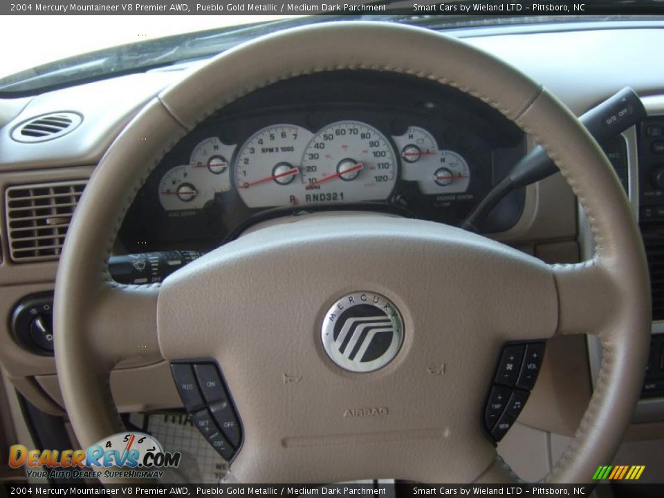 2004 Mercury Mountaineer V8 Premier AWD Pueblo Gold Metallic / Medium Dark Parchment Photo #20