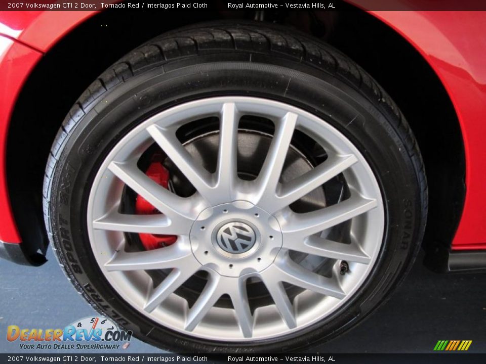 2007 Volkswagen GTI 2 Door Tornado Red / Interlagos Plaid Cloth Photo #9