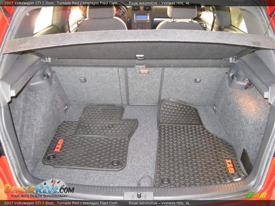 2007 Volkswagen GTI 2 Door Tornado Red / Interlagos Plaid Cloth Photo #19
