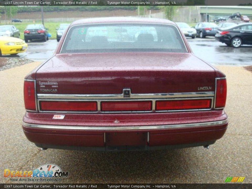 1997 Lincoln Town Car Cartier Toreador Red Metallic / Red Photo #5