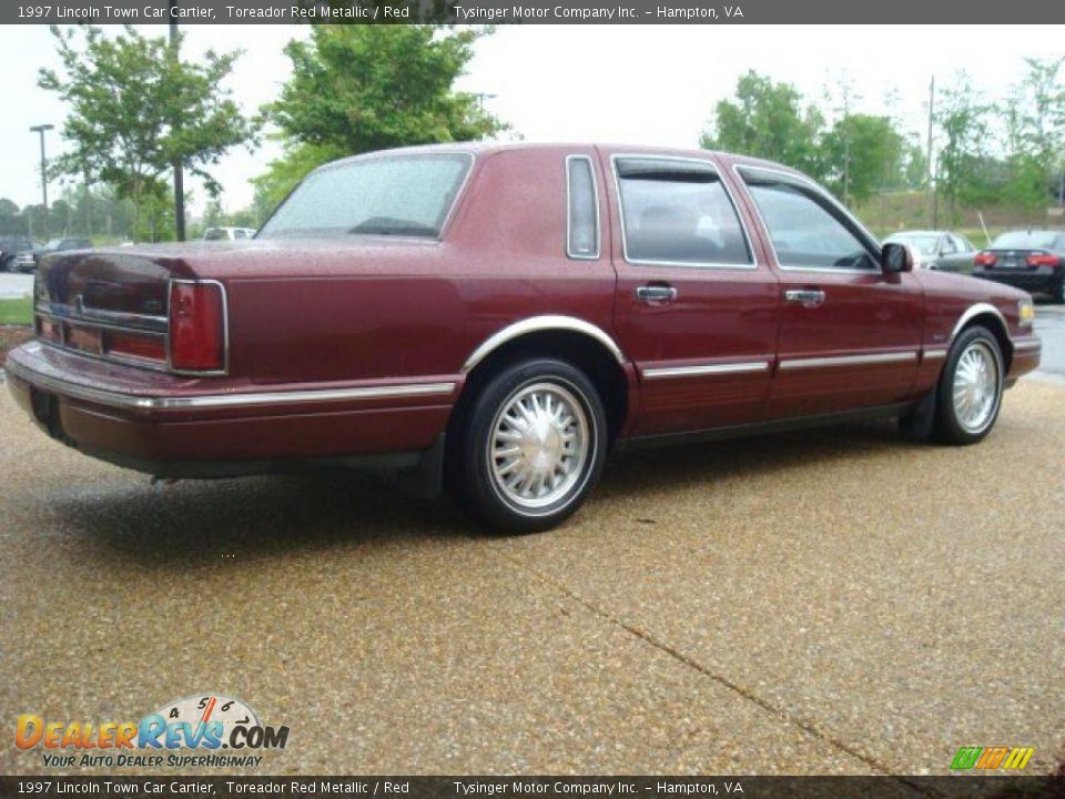 1997 Lincoln Town Car Cartier Toreador Red Metallic / Red Photo #6