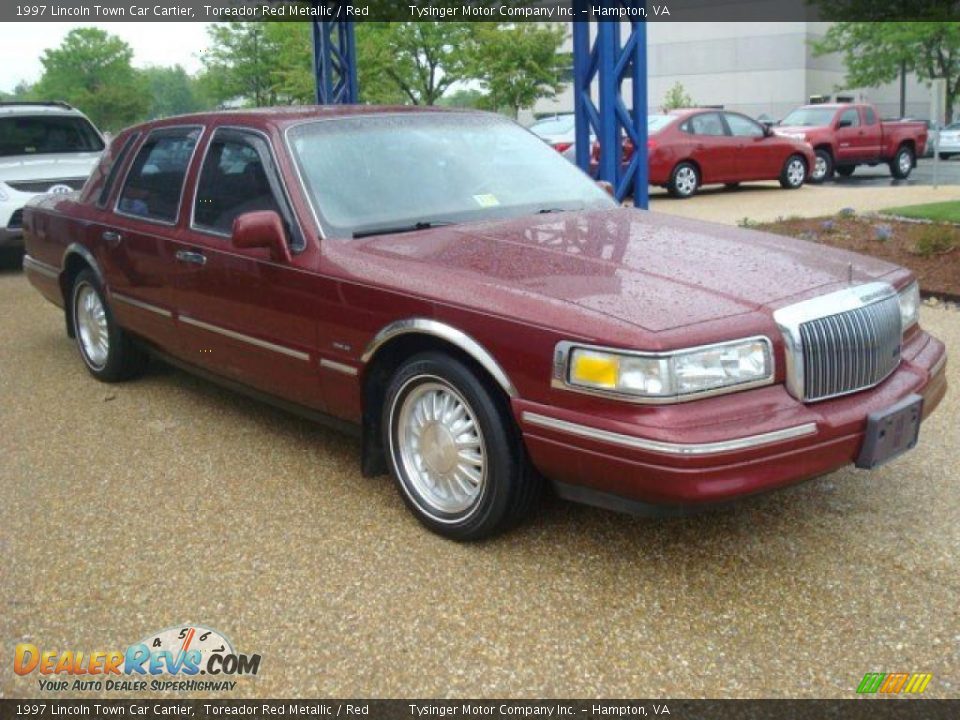 1997 Lincoln Town Car Cartier Toreador Red Metallic / Red Photo #8