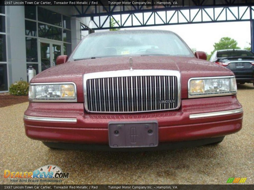 1997 Lincoln Town Car Cartier Toreador Red Metallic / Red Photo #9