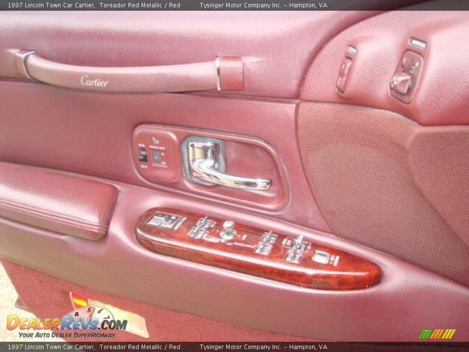 1997 Lincoln Town Car Cartier Toreador Red Metallic / Red Photo #14