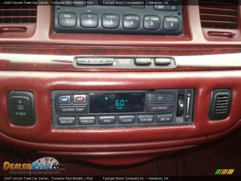 1997 Lincoln Town Car Cartier Toreador Red Metallic / Red Photo #17