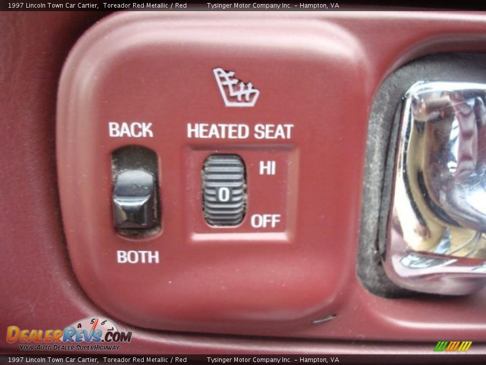 1997 Lincoln Town Car Cartier Toreador Red Metallic / Red Photo #23