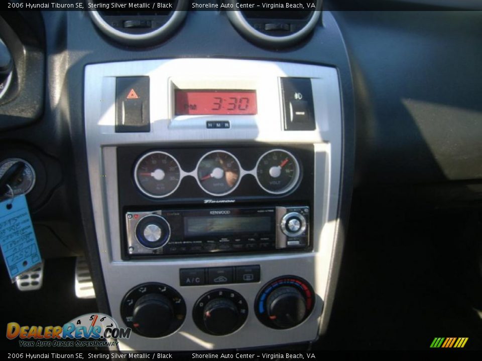 2006 Hyundai Tiburon SE Sterling Silver Metallic / Black Photo #16