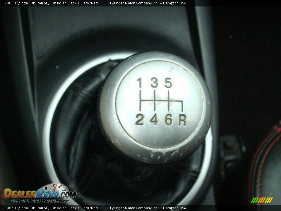 2005 Hyundai Tiburon SE Obsidian Black / Black/Red Photo #9