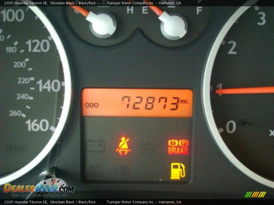 2005 Hyundai Tiburon SE Obsidian Black / Black/Red Photo #10
