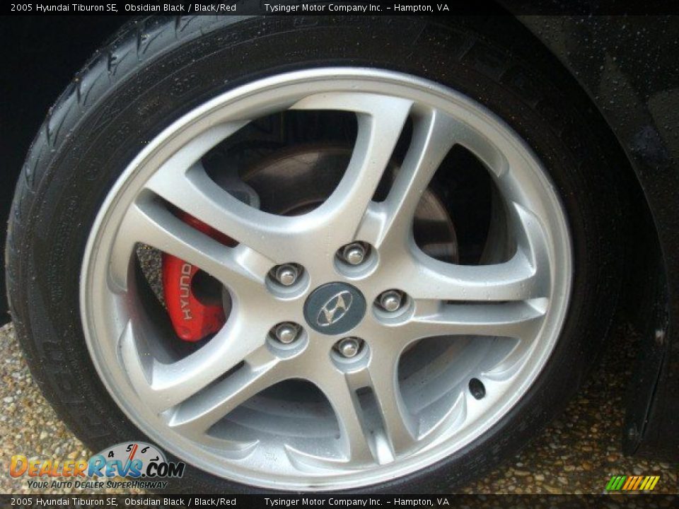 2005 Hyundai Tiburon SE Obsidian Black / Black/Red Photo #11