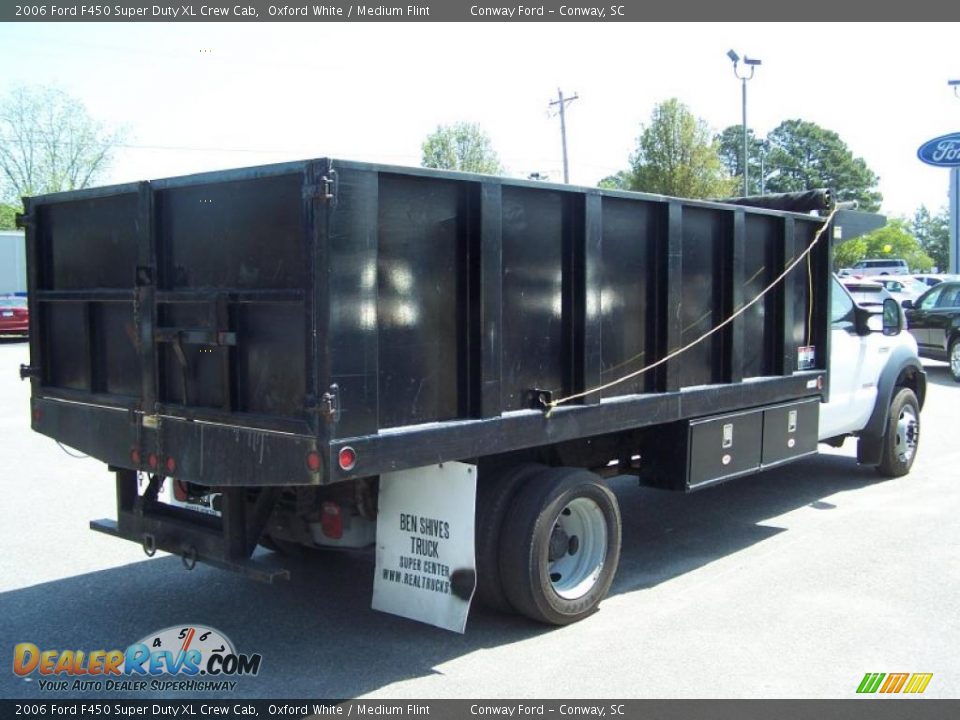2006 Ford F450 Super Duty XL Crew Cab Oxford White / Medium Flint Photo #5