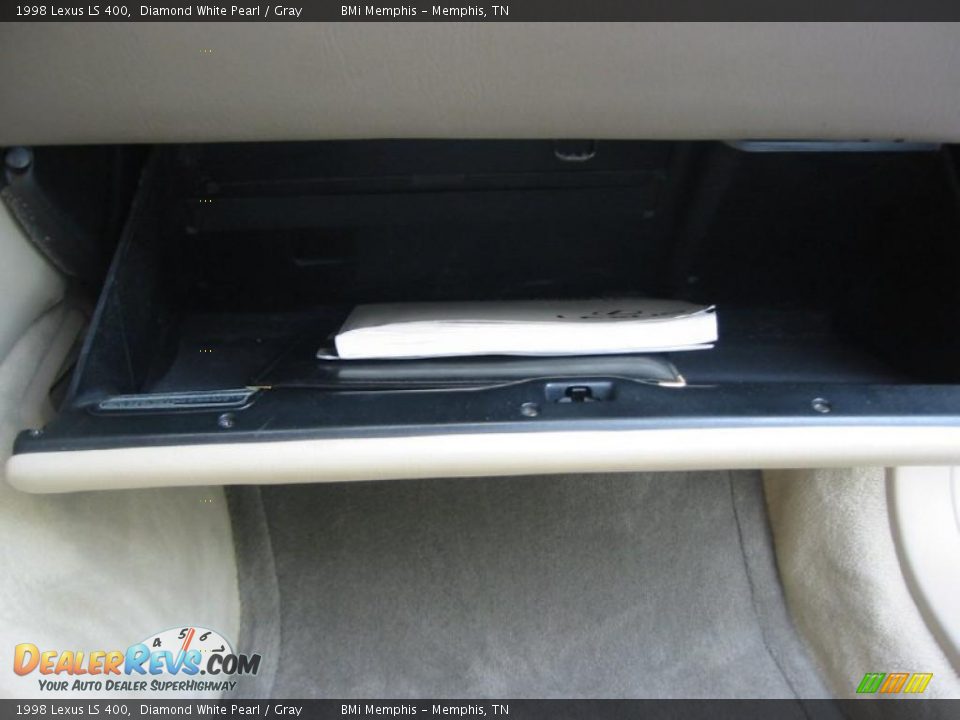 1998 Lexus LS 400 Diamond White Pearl / Gray Photo #21