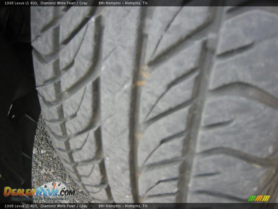 1998 Lexus LS 400 Diamond White Pearl / Gray Photo #26