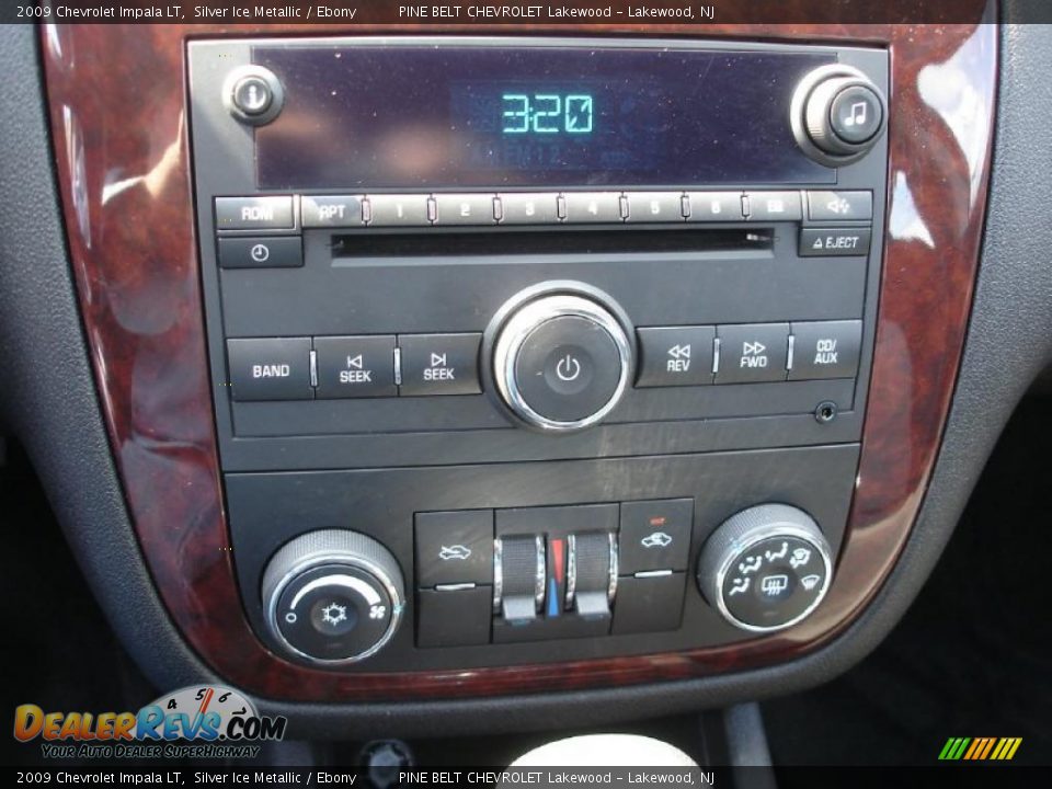2009 Chevrolet Impala LT Silver Ice Metallic / Ebony Photo #13