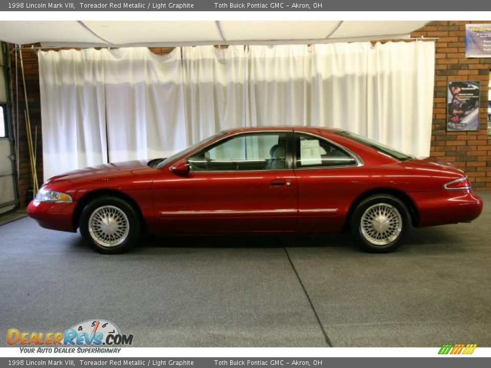 1998 Lincoln Mark VIII Toreador Red Metallic / Light Graphite Photo #5