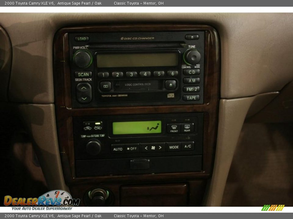 2000 Toyota Camry XLE V6 Antique Sage Pearl / Oak Photo #17