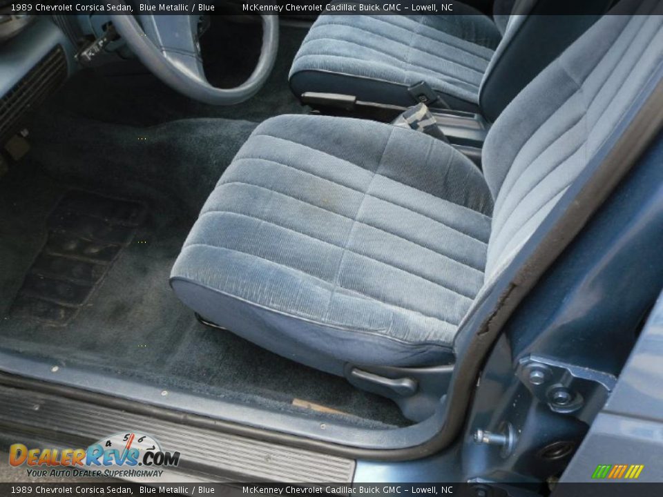 1989 Chevrolet Corsica Sedan Blue Metallic / Blue Photo #10