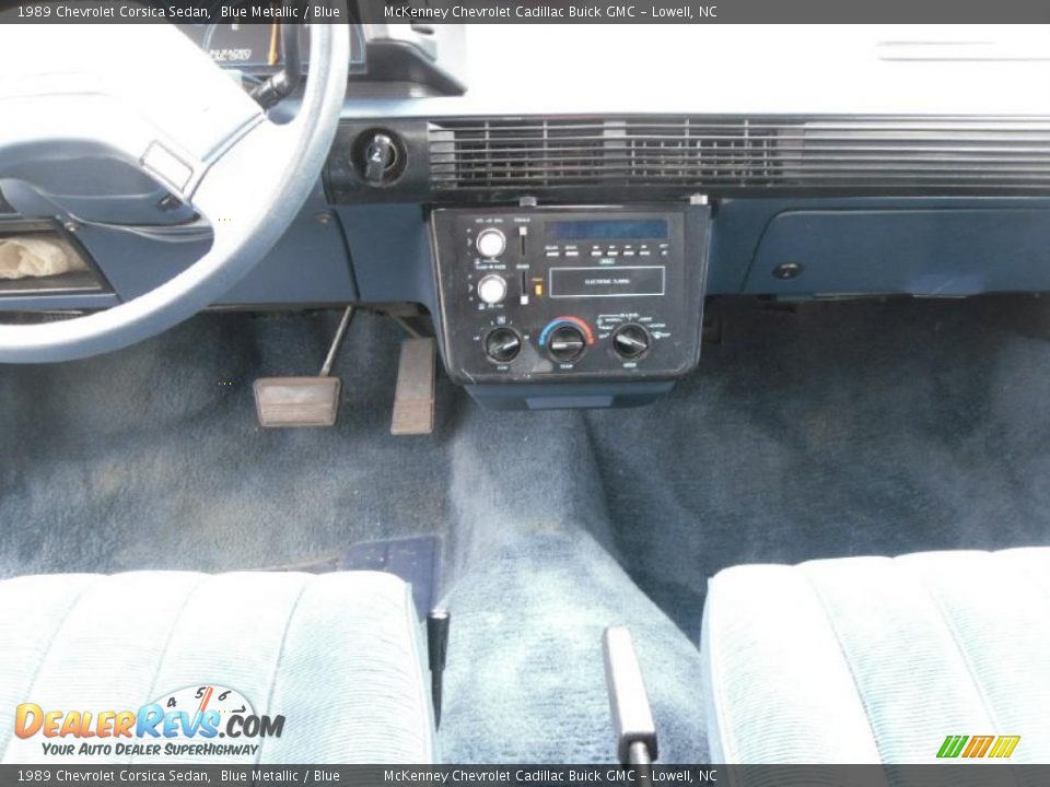 1989 Chevrolet Corsica Sedan Blue Metallic / Blue Photo #13