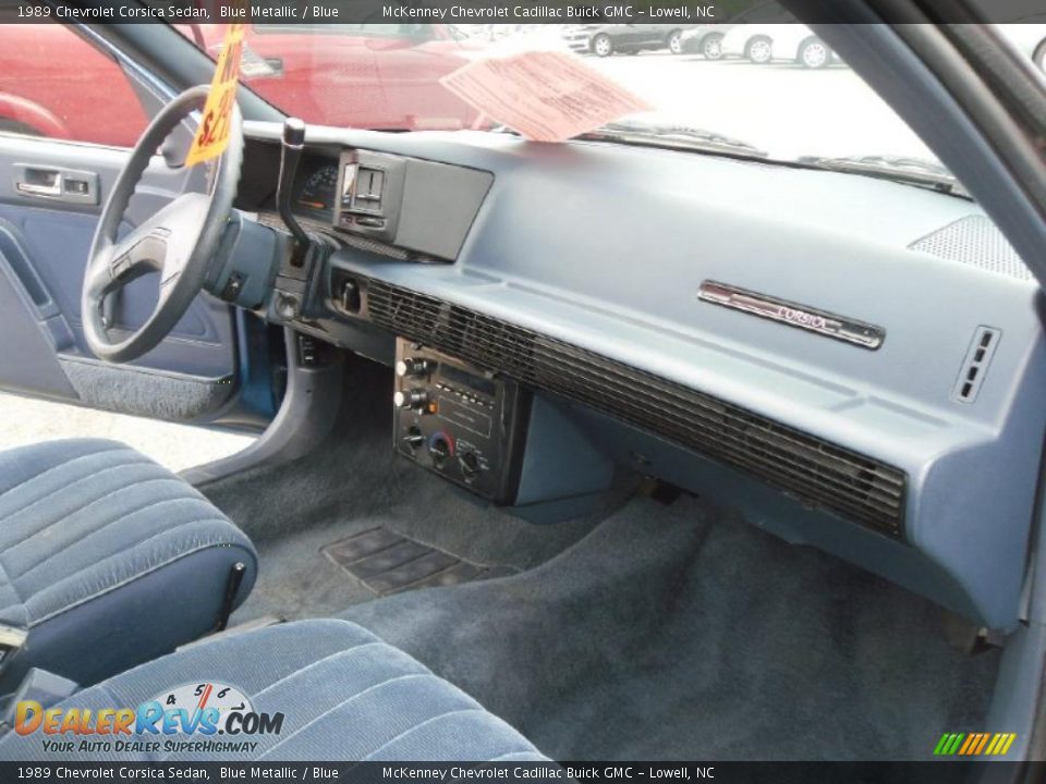 1989 Chevrolet Corsica Sedan Blue Metallic / Blue Photo #17