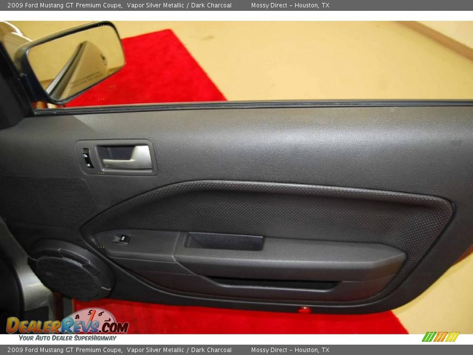2009 Ford Mustang GT Premium Coupe Vapor Silver Metallic / Dark Charcoal Photo #18