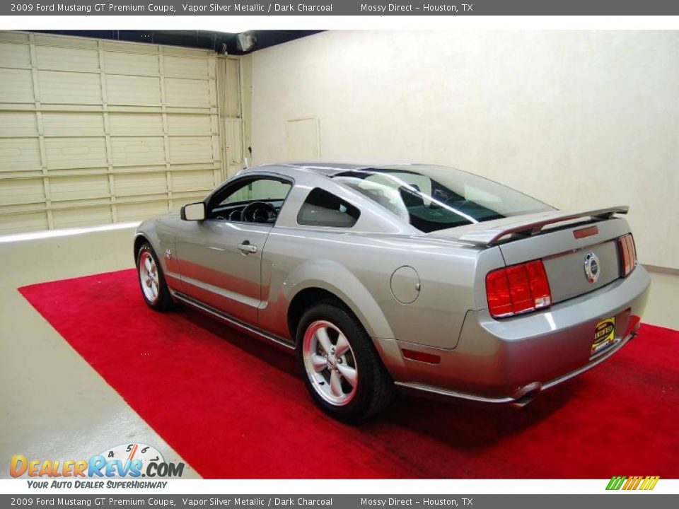 2009 Ford Mustang GT Premium Coupe Vapor Silver Metallic / Dark Charcoal Photo #29