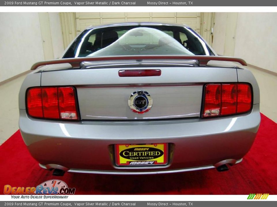 2009 Ford Mustang GT Premium Coupe Vapor Silver Metallic / Dark Charcoal Photo #33