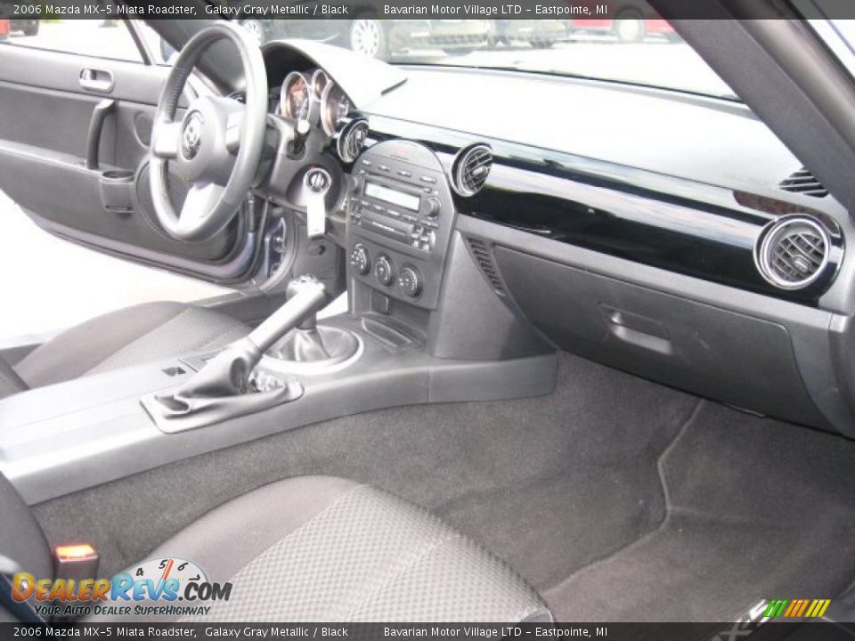 2006 Mazda MX-5 Miata Roadster Galaxy Gray Metallic / Black Photo #14
