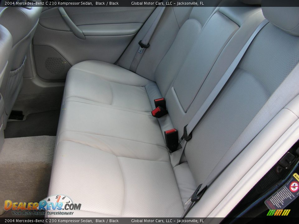 2004 Mercedes-Benz C 230 Kompressor Sedan Black / Black Photo #9