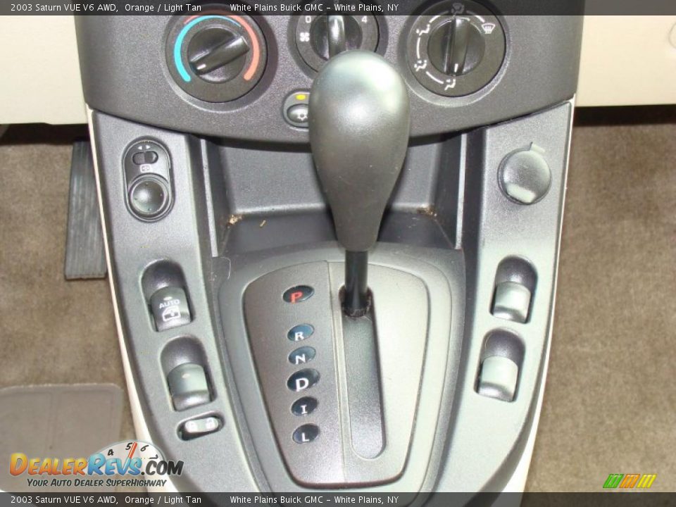 2003 Saturn VUE V6 AWD Orange / Light Tan Photo #19
