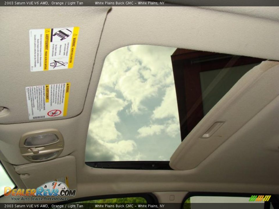 2003 Saturn VUE V6 AWD Orange / Light Tan Photo #21