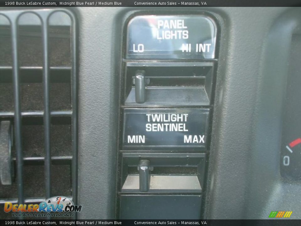 1998 Buick LeSabre Custom Midnight Blue Pearl / Medium Blue Photo #21