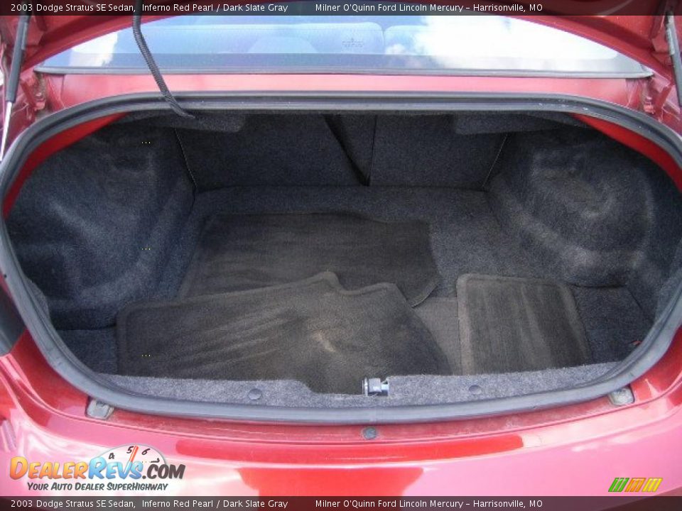 2003 Dodge Stratus SE Sedan Inferno Red Pearl / Dark Slate Gray Photo #13