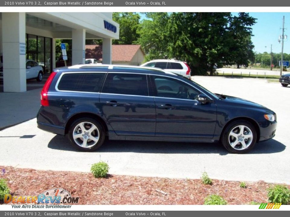 2010 Volvo V70 3.2 Caspian Blue Metallic / Sandstone Beige Photo #8