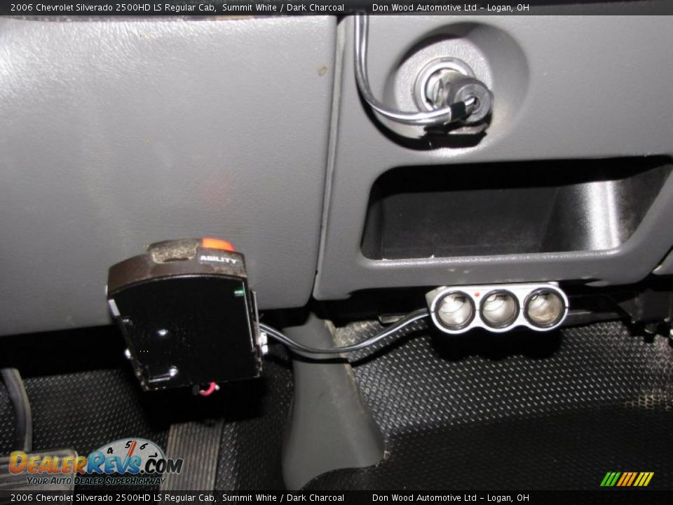 2006 Chevrolet Silverado 2500HD LS Regular Cab Summit White / Dark Charcoal Photo #16