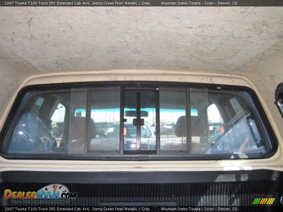 1997 Toyota T100 Truck SR5 Extended Cab 4x4 Sierra Green Pearl Metallic / Gray Photo #24