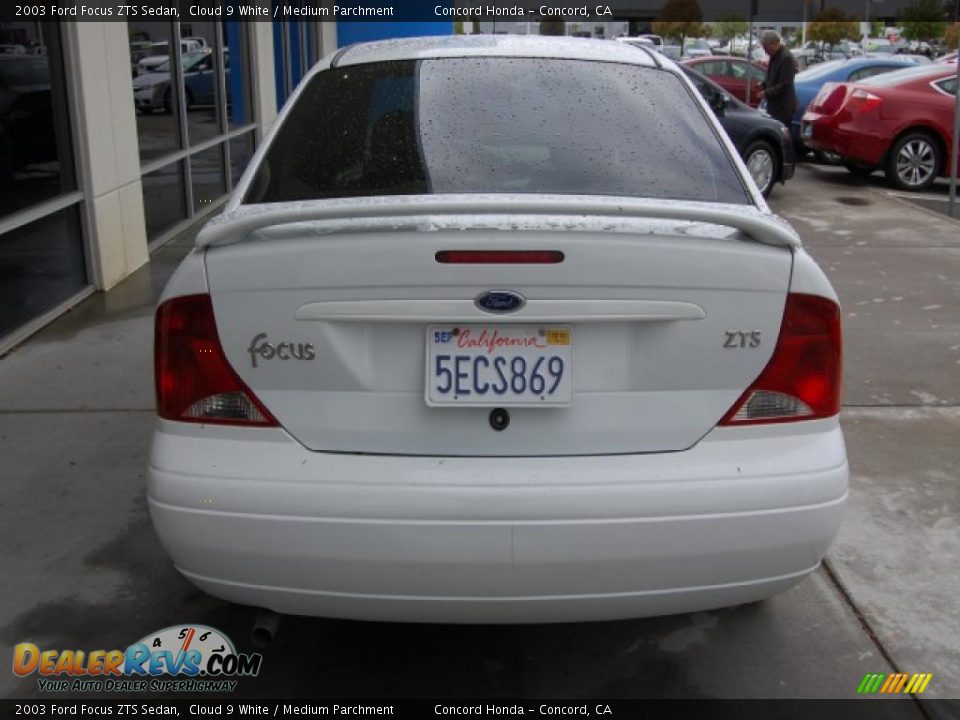 2003 Ford Focus ZTS Sedan Cloud 9 White / Medium Parchment Photo #4