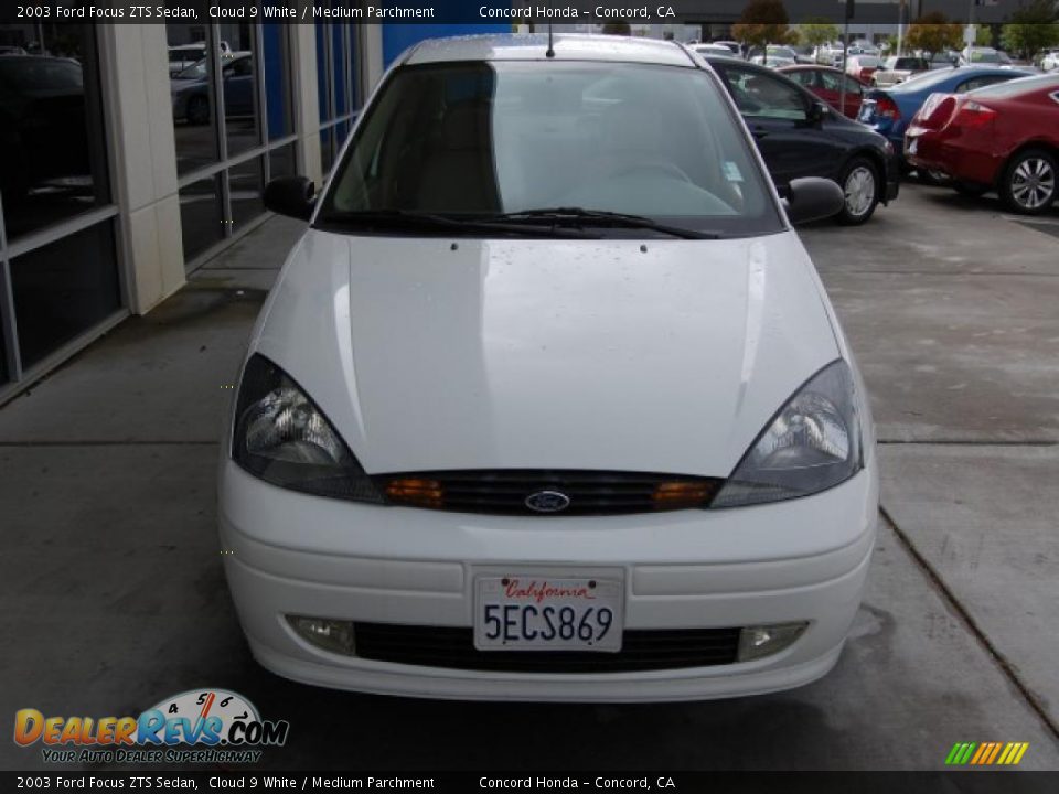 2003 Ford Focus ZTS Sedan Cloud 9 White / Medium Parchment Photo #8