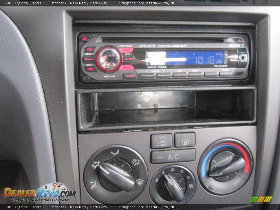 2003 Hyundai Elantra GT Hatchback Rally Red / Dark Gray Photo #11